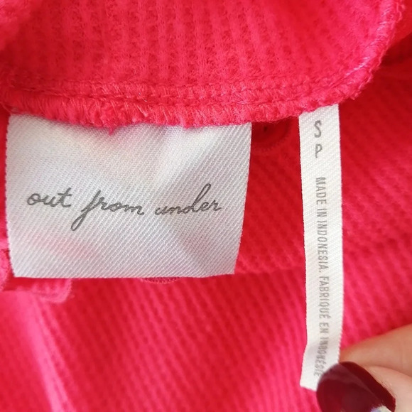 Urban Outfitters Out From Under Neon Pink Cropped Lettuce Hem Turtleneck Small - Picture 12 of 16